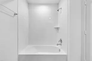 3015 Ocean Cay Dr, Houston, TX 77047 - Photo 9