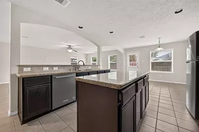 11823 Red Hummingbird Drive, Houston, TX 77047 - Photo 15