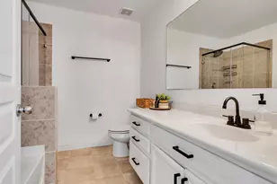 14114 Pecan Hill Ct, Houston, TX 77048 - Photo 11