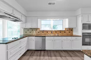 3318 Candleway Dr, Spring, TX 77388 - Photo 13
