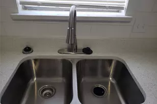 11710 Southlake Dr, Houston, TX 77077 - Photo 9