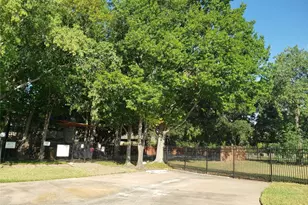 11710 Southlake Dr, Houston, TX 77077 - Photo 23