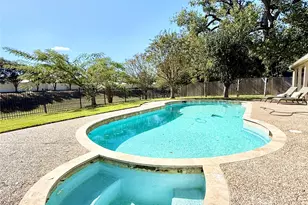 3915 Pleasant Valley Dr, Missouri City, TX 77459 - Photo 35