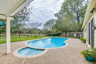 3915 Pleasant Valley Dr, Missouri City, TX 77459 - Photo 5