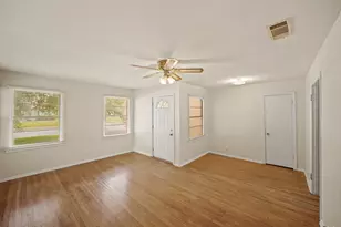 5814 Darnell St, Houston, TX 77074 - Photo 9