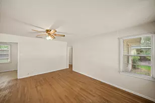 5814 Darnell St, Houston, TX 77074 - Photo 5