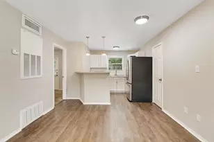 1512 Broadmoor Dr, Bryan, TX 77802 - Photo 3