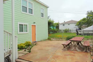 1914 52nd St, Galveston, TX 77551 - Photo 19