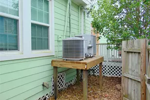 1914 52nd St, Galveston, TX 77551 - Photo 23