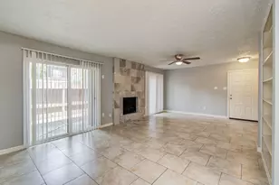 10555 Turtlewood Ct, Houston, TX 77072 - Photo 11