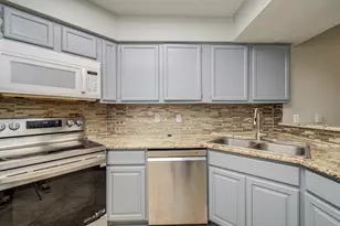 10555 Turtlewood Ct, Houston, TX 77072 - Photo 17