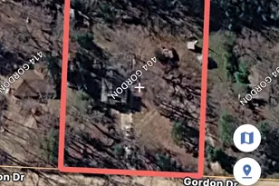 404 Gordon Dr, Livingston, TX 77351 - Photo 35