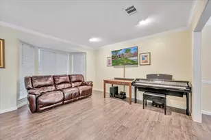 129 Coral Bay Dr, League City, TX 77573 - Photo 13