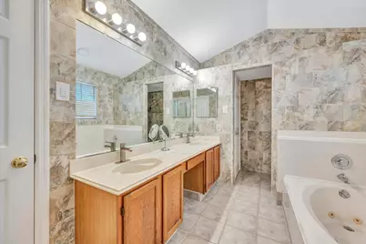 129 Coral Bay Drive, League City, TX 77573 - Photo 17
