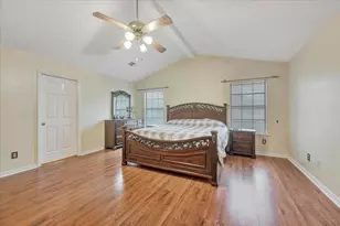 129 Coral Bay Dr, League City, TX 77573 - Photo 15