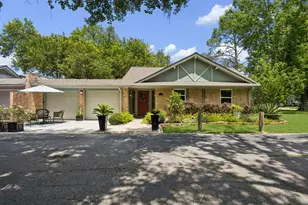 2102 Casa Rio Cir, Dickinson, TX 77539 - Photo 1