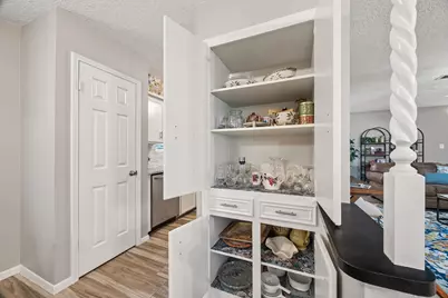 2102 Casa Rio Circle, Dickinson, TX 77539 - Photo 9