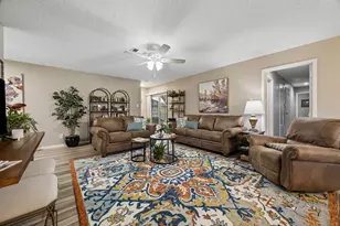 2102 Casa Rio Cir, Dickinson, TX 77539 - Photo 5