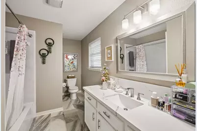 2102 Casa Rio Circle, Dickinson, TX 77539 - Photo 13