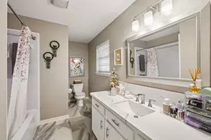 2102 Casa Rio Cir, Dickinson, TX 77539 - Photo 13
