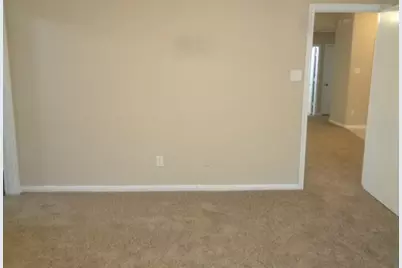 7925 Silver Oak Drive, Texas City, TX 77591 - Photo 5