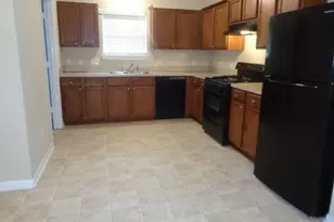 7925 Silver Oak Dr, Texas City, TX 77591 - Photo 1