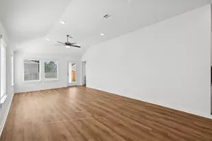 812 Vlg Brk Dr, Willis, TX 77378 - Photo 13