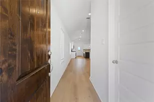 410 Magnetic Hill Dr, Crosby, TX 77532 - Photo 3