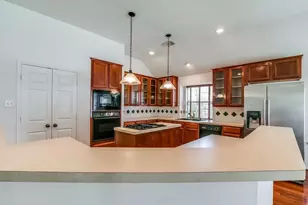 1718 Bumelia Ct, Sugar Land, TX 77479 - Photo 9
