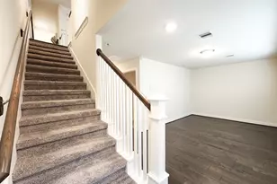 10717 Madden Oaks Pl, Houston, TX 77043 - Photo 5