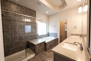 10717 Madden Oaks Pl, Houston, TX 77043 - Photo 25