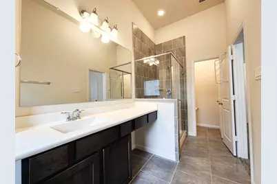 10717 Madden Oaks Place, Houston, TX 77043 - Photo 31
