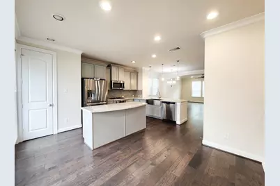 10717 Madden Oaks Place, Houston, TX 77043 - Photo 15