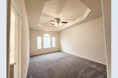 10717 Madden Oaks Place, Houston, TX 77043 - Photo 23