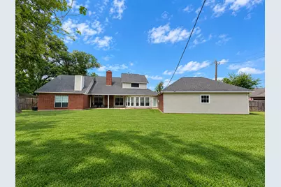 312 Timbercreek Drive, Lake Jackson, TX 77566 - Photo 35