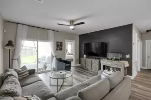 13419 Harrow Park Ln, Houston, TX 77049 - Photo 11