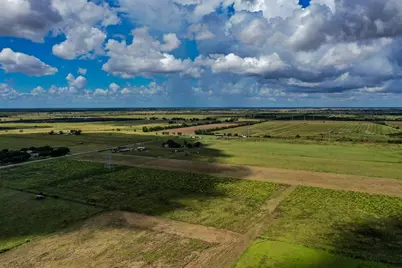 000 County Road 20, Damon, TX 77430 - Photo 9