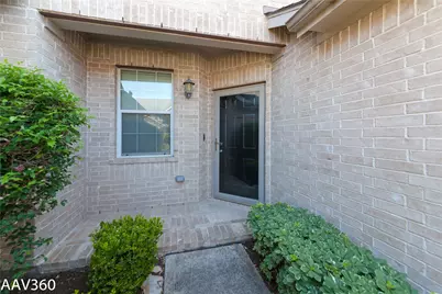 2943 Meadowglen Crest, Houston, TX 77082 - Photo 5