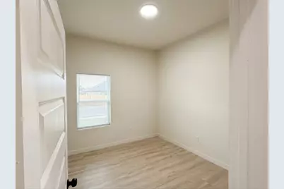 9736 Garcroft A-B Street, Houston, TX 77029 - Photo 5