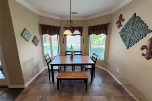 1437 S Blue Bonnet Ln, Angleton, TX 77515 - Photo 9