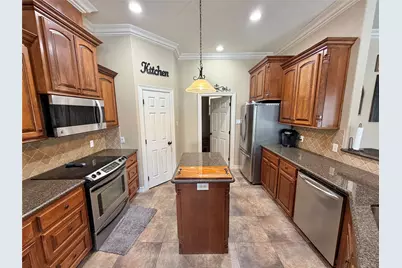 1437 S Bluebonnet Lane, Angleton, TX 77515 - Photo 11