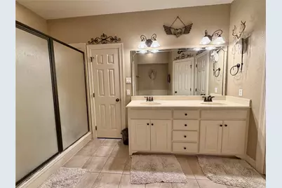 1437 S Bluebonnet Lane, Angleton, TX 77515 - Photo 17