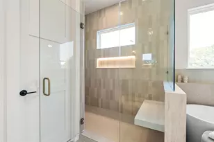 214 E 32nd St, Houston, TX 77018 - Photo 33