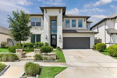 9511 Shaded Tree Drive, Missouri City, TX 77459 - Photo 1