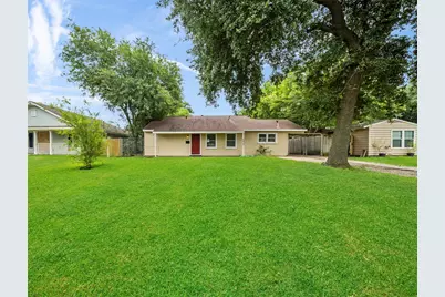 1413 3rd Avenue, Texas City, TX 77590 - Photo 1
