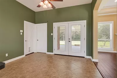 110 Regal Lane, Liberty, TX 77575 - Photo 9