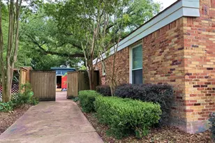 6719 Meadowlawn St, Houston, TX 77023 - Photo 5