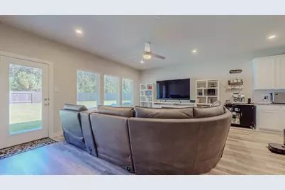 6690 Highpoint Avenue, Beaumont, TX 77708 - Photo 7