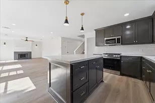 4524 Fox Run St, Pearland, TX 77584 - Photo 3