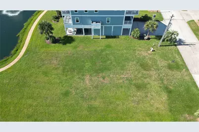 26707 Bay Water Drive, Galveston, TX 77554 - Photo 3